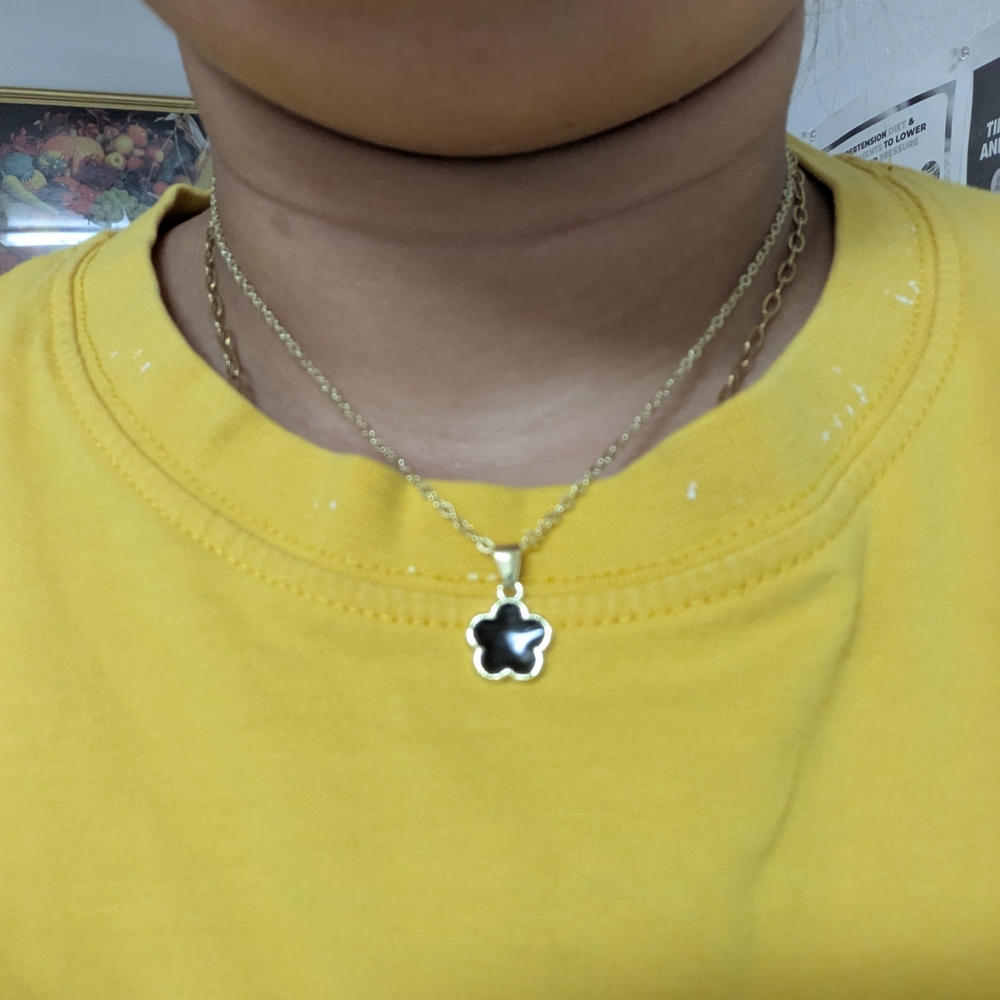 Elegant Gold and Black Floral Pendant Necklace